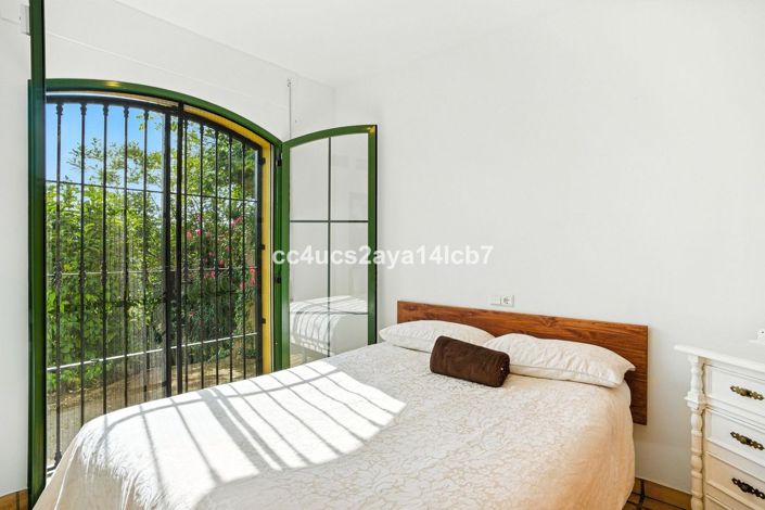 Image No.27-3 Bed Semi-Detached for sale