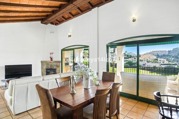 Image No.9-3 Bed Semi-Detached for sale