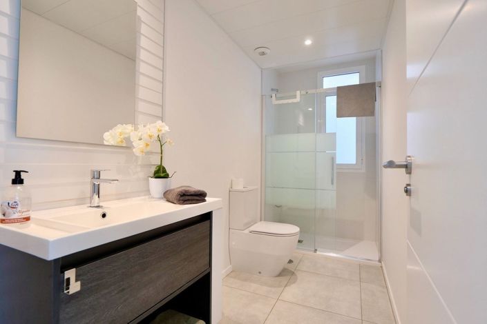 Image No.24-2 Bed Apartment for sale