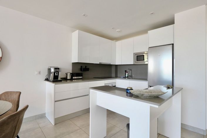 Image No.40-2 Bed Apartment for sale