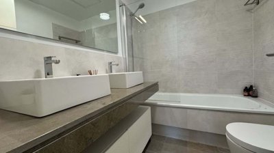 1447-649016-78d1f4f8b6655591b02d22fabb36a692d