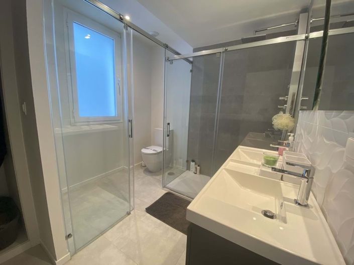 Image No.21-2 Bed Apartment for sale