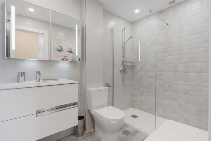 Image No.25-2 Bed Apartment for sale