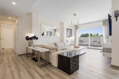 1447-653929-78d1f4f8b6655591b02d22fabb36a692d