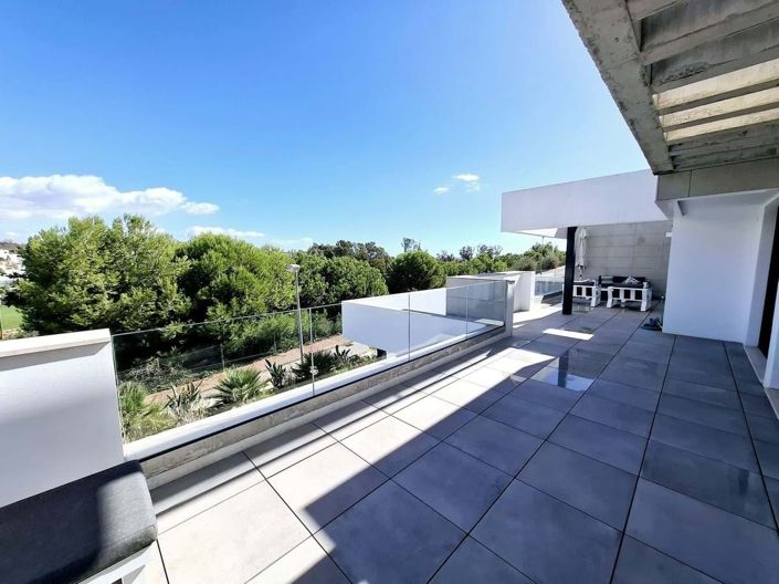 Image No.15-3 Bed Apartment for sale