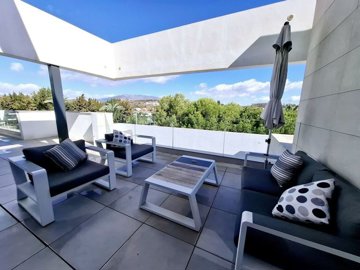 1447-644972-78d1f4f8b6655591b02d22fabb36a692d