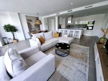 1447-644972-78d1f4f8b6655591b02d22fabb36a692d