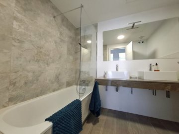 1447-644972-78d1f4f8b6655591b02d22fabb36a692d