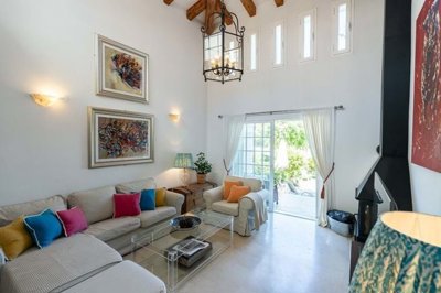 1447-645590-78d1f4f8b6655591b02d22fabb36a692d