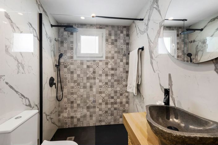 Image No.14-4 Bed Townhouse for sale