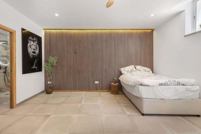 Image No.20-4 Bed Townhouse for sale