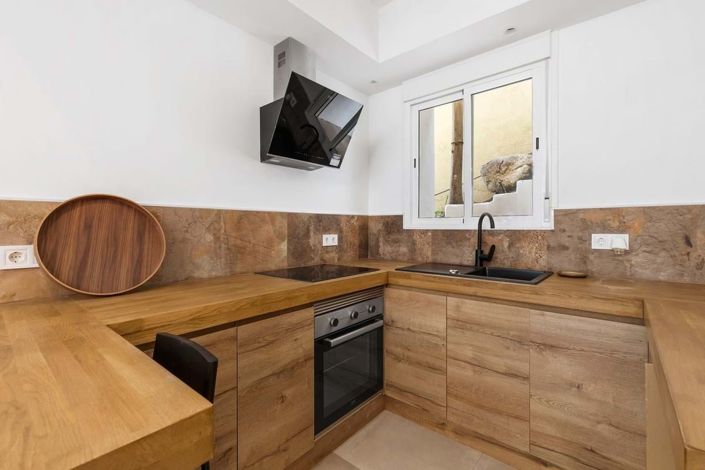 Image No.21-4 Bed Townhouse for sale