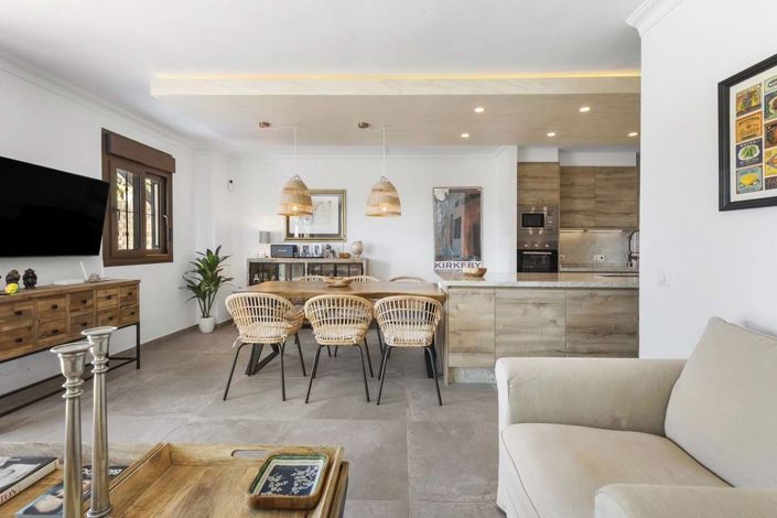 Image No.3-4 Bed Townhouse for sale