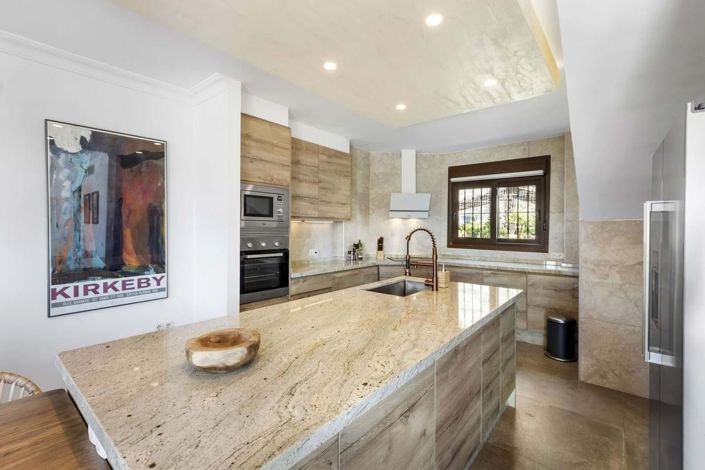 Image No.8-4 Bed Townhouse for sale