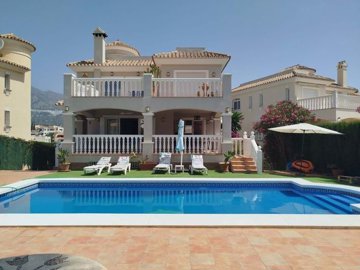 1447-645747-78d1f4f8b6655591b02d22fabb36a692d