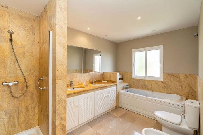 Image No.41-4 Bed Villa for sale