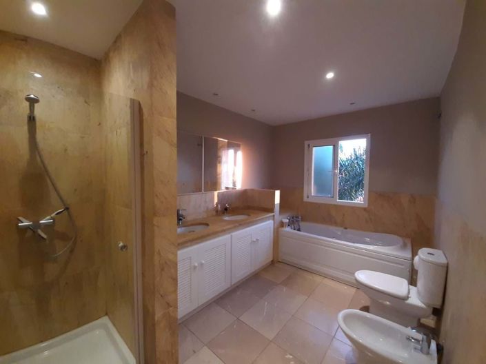 Image No.42-4 Bed Villa for sale