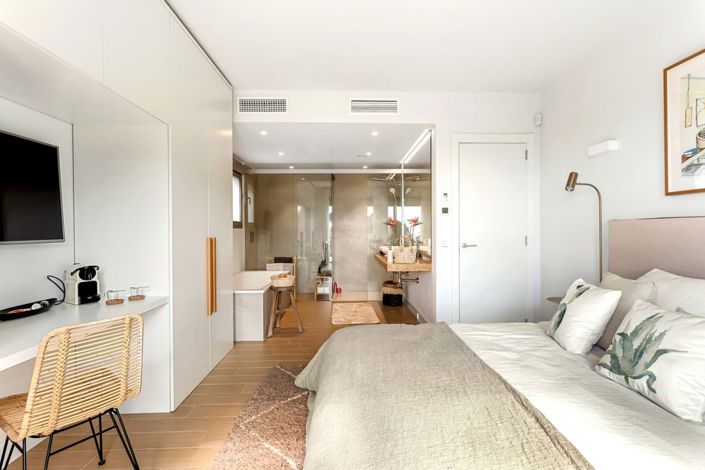 Image No.13-3 Bed Townhouse for sale