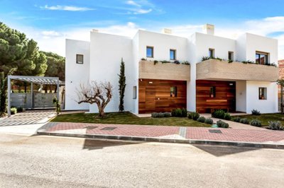 1447-371873-78d1f4f8b6655591b02d22fabb36a692d