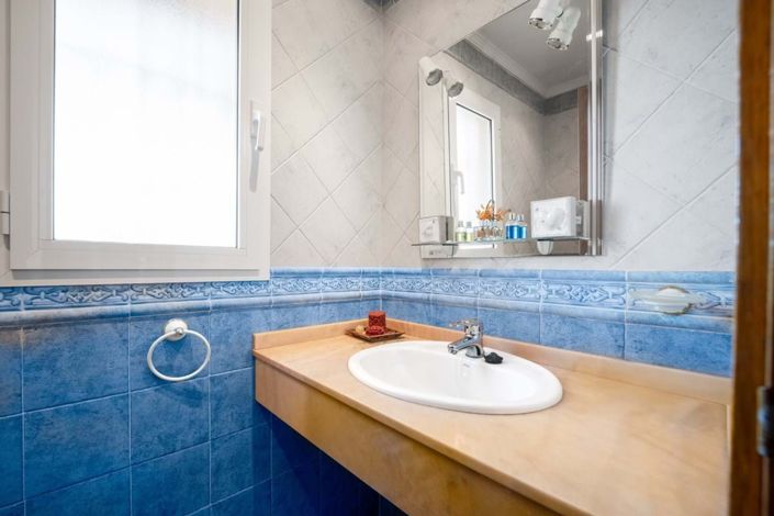 Image No.15-5 Bed Villa for sale