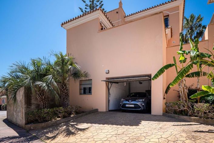 Image No.31-5 Bed Villa for sale