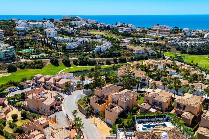 Image No.40-5 Bed Villa for sale