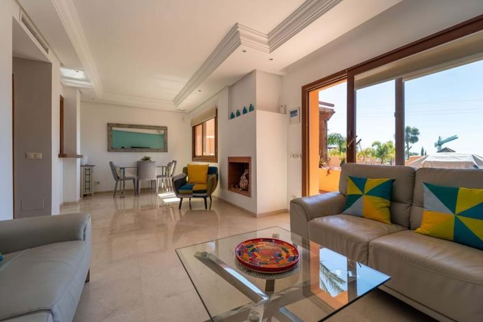 Image No.12-6 Bed Townhouse for sale