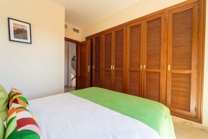 Image No.31-6 Bed Townhouse for sale