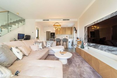 1447-654015-78d1f4f8b6655591b02d22fabb36a692d