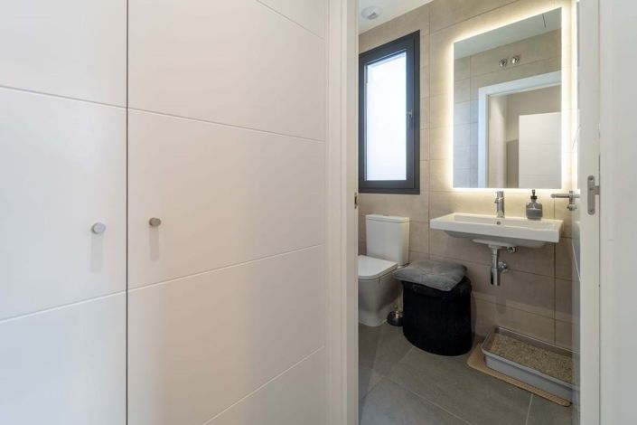 Image No.18-3 Bed Semi-Detached for sale