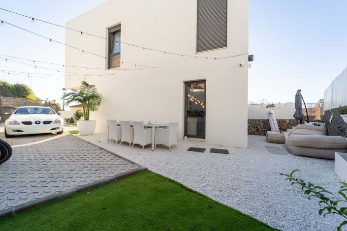 Image No.26-3 Bed Semi-Detached for sale