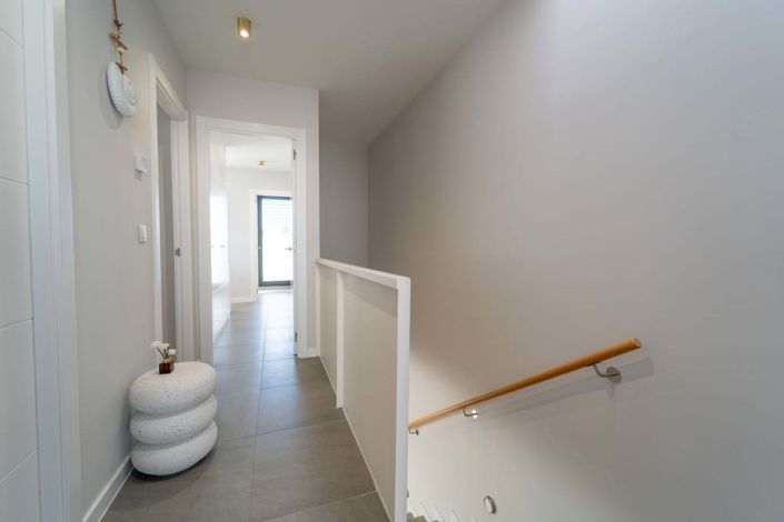 Image No.28-3 Bed Semi-Detached for sale