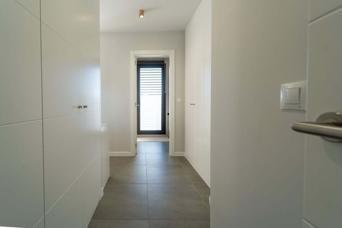 Image No.32-3 Bed Semi-Detached for sale