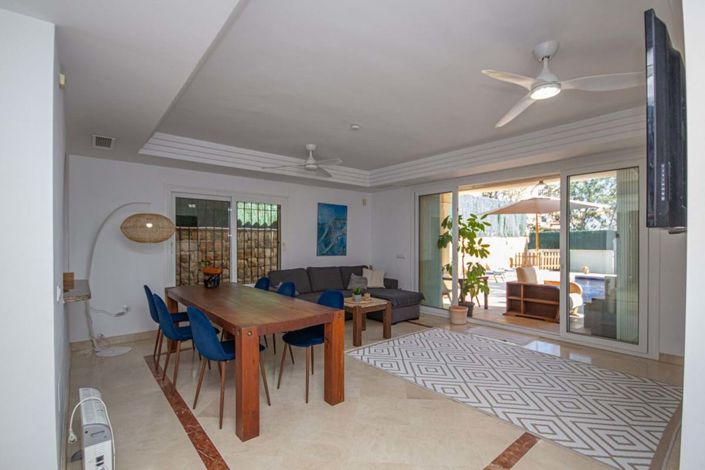 Image No.10-4 Bed Semi-Detached for sale