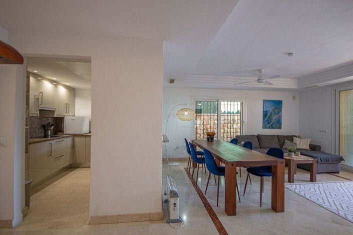 Image No.11-4 Bed Semi-Detached for sale