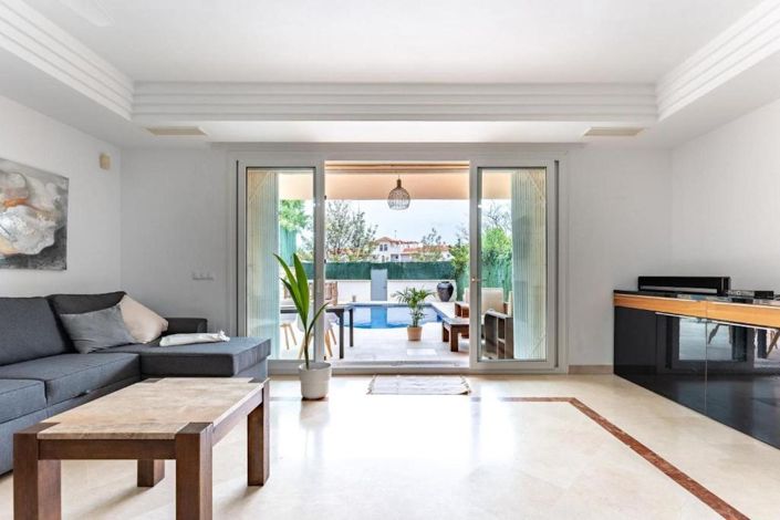 Image No.3-4 Bed Semi-Detached for sale