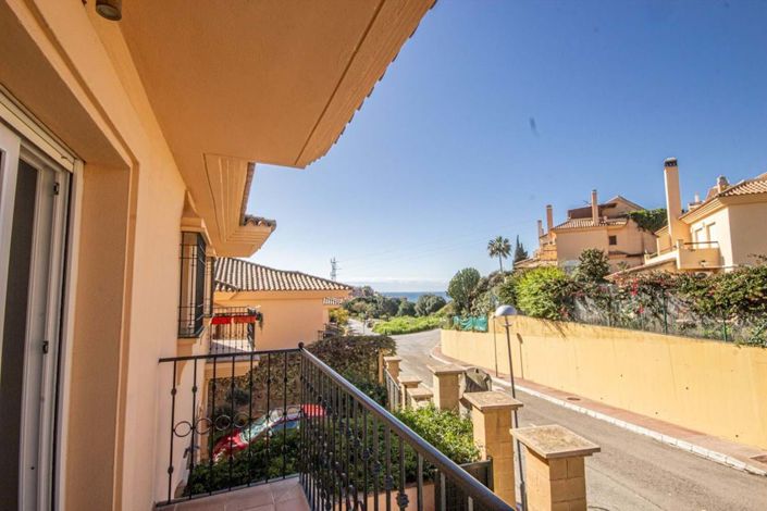 Image No.35-4 Bed Semi-Detached for sale