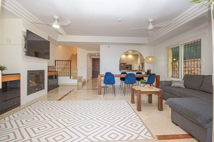 Image No.8-4 Bed Semi-Detached for sale