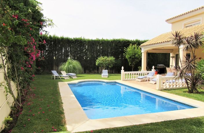 Image No.2-Villa de 4 chambres à vendre à Mijas Costa