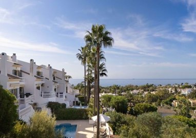 1447-646610-78d1f4f8b6655591b02d22fabb36a692d