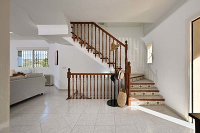 1447-646610-78d1f4f8b6655591b02d22fabb36a692d