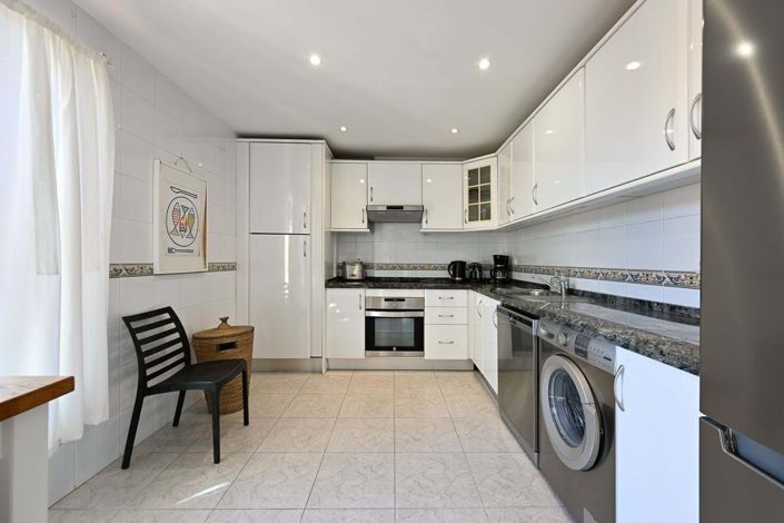 Image No.9-4 Bed Townhouse for sale