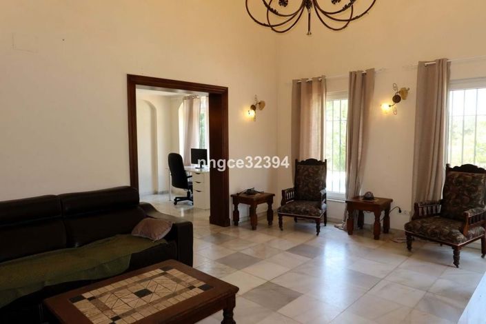 Image No.16-7 Bed Villa for sale