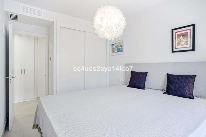 Image No.25-3 Bed Apartment for sale