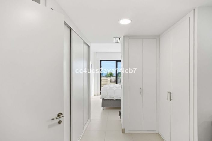 Image No.33-3 Bed Apartment for sale