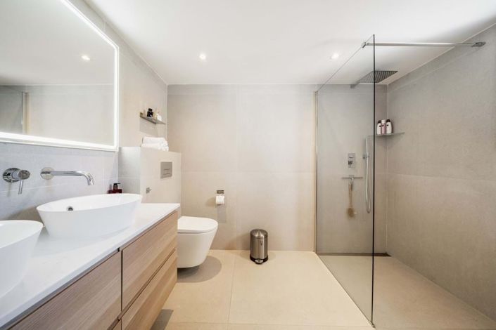 Image No.26-3 Bed Property for sale