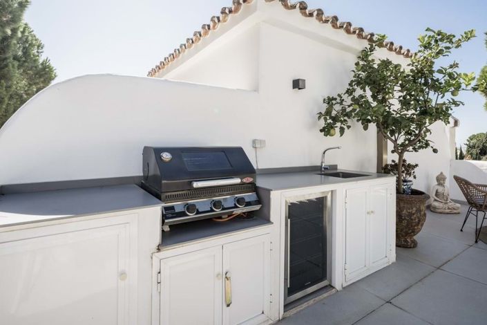 Image No.34-3 Bed Property for sale