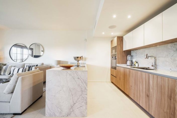 Image No.6-3 Bed Property for sale