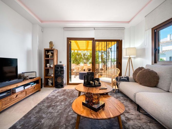 Image No.10-3 Bed Apartment for sale