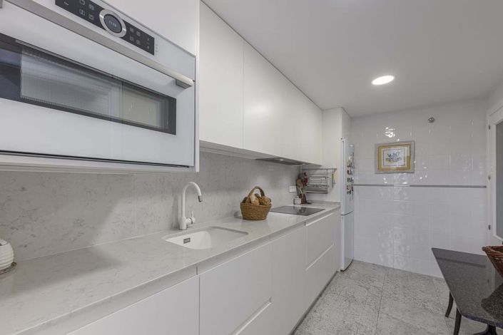 Image No.25-2 Bed Apartment for sale